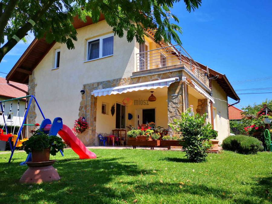 eladó családi ház, Balatonkeresztúr